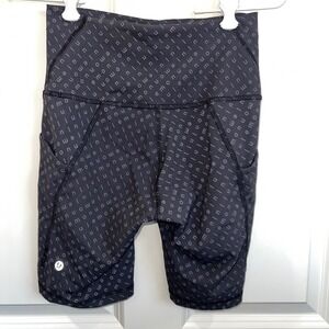 Lululemon Wunder Train High Rise Shorts Mirrorify Black Multi Size 6